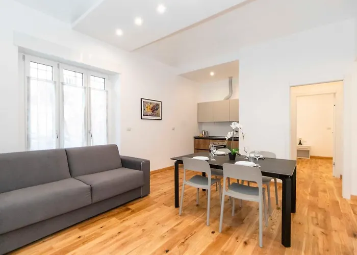 Cenisia District Perosa Roomy Flat